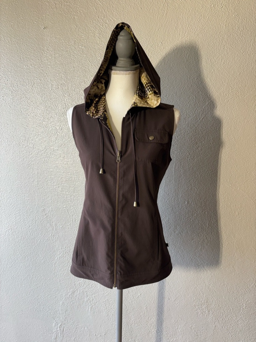 Zenergy by Chicos Sleeveless Zip Hooded Vest  Reversible